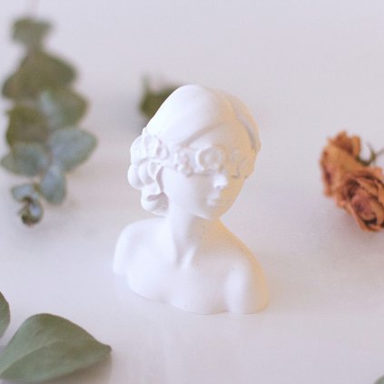 Žena s šátkem Goddess