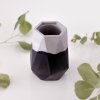 Minimalistická váza Hexa