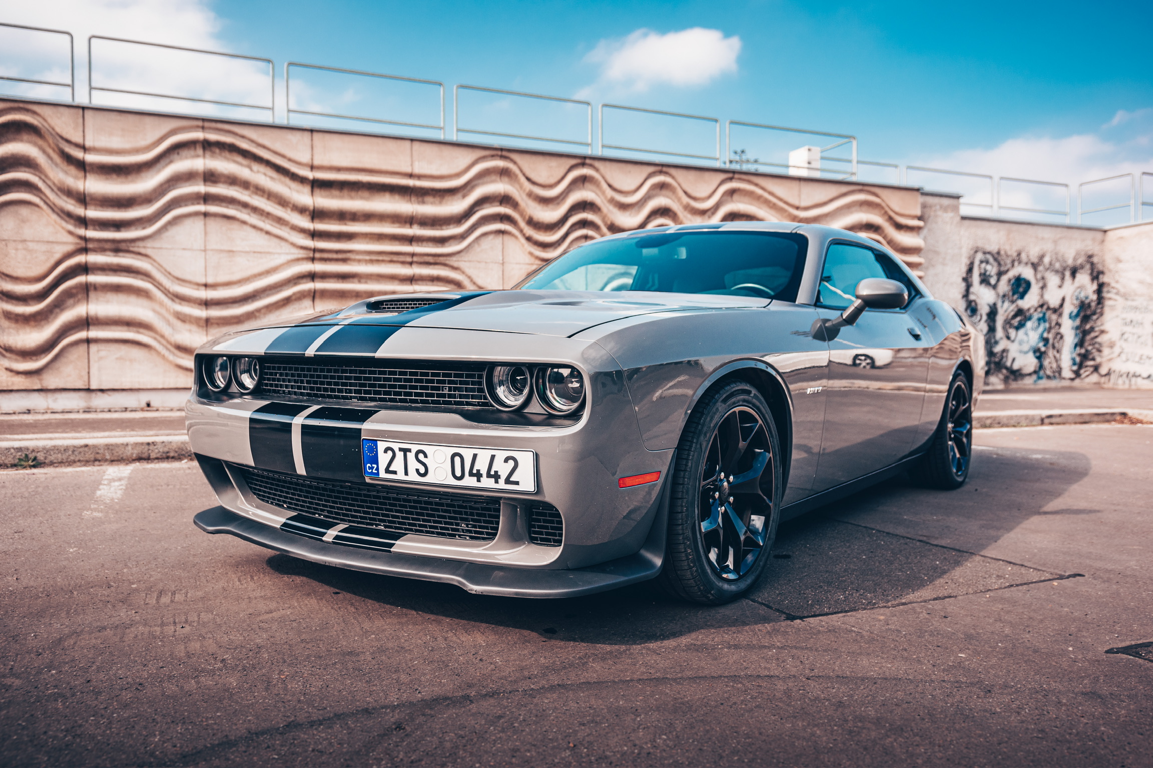 DODGE CHALLENGER 5.7 l V8
