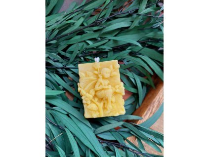 Včelí svíčka s VÍLENKOU 145 g – přírodní medová svíčka z včelího a sójového vosku