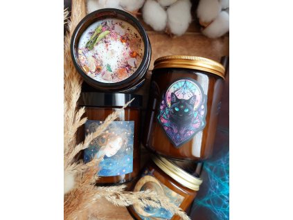 Přírodní svíčka Čarodějka / Alchymistka – magická aromaterapeutická svíčka