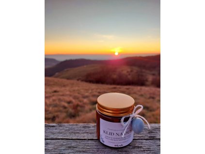 Přírodní svíčka se záměrem KLID NA DUŠI – sójová svíčka s angelitem