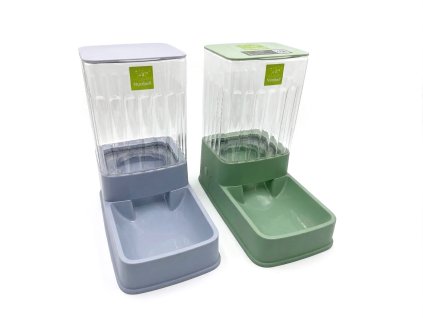 Dávkovač na krmivo plast