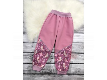 Zimní softshellové kalhoty - pudr, Zajíčci na růžovém