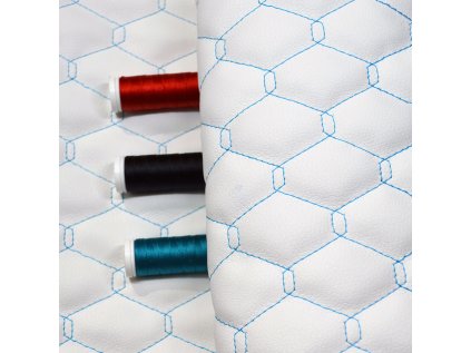 Ekokůže GEO barva Bílá prošívaná Tyrkysovými nitěmi, metráž, 145 cm