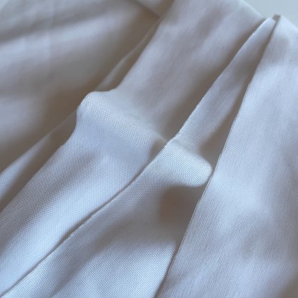 Bílá pružná lycra