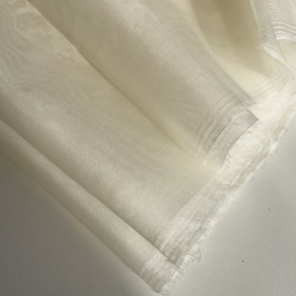 Krémová organza, hedvábí