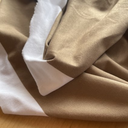 Tričkový úplet s elastanem, olivovo-khaki přetisk
