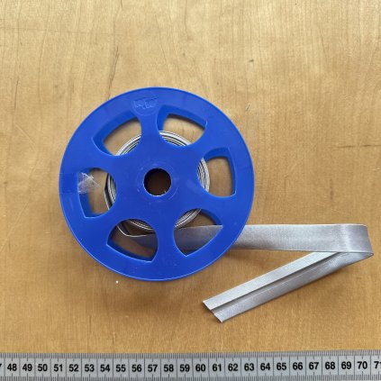 Atlasový šikmý proužek Šedivá 15mm