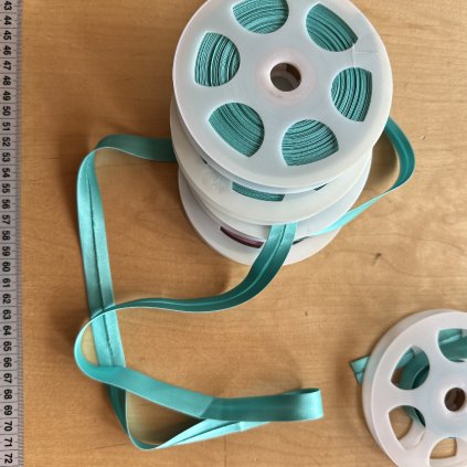 Atlasový šikmý proužek Oceán 15mm