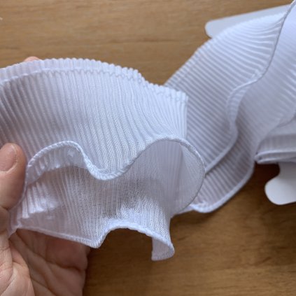 Volánek plisovaný bílý šíře 7,8 m