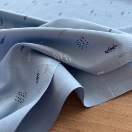 Bavlněný satén stromečky na modré 2