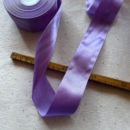 Vzorek - Atlasová stuha 40mm, Šeřík