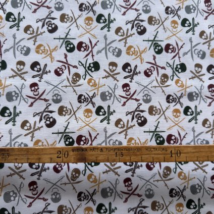 Vzorek - Bavlněné platno lebkouni piráti