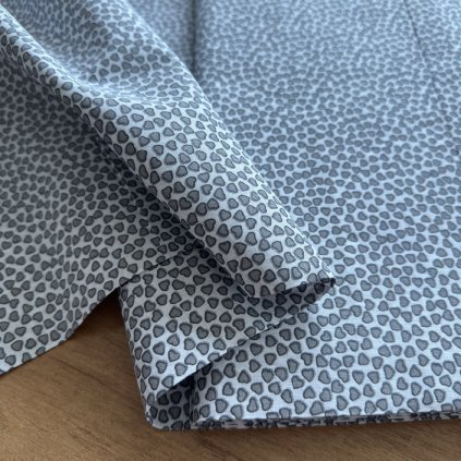 Vzorek - Bavlněné plátno malá srdíčka