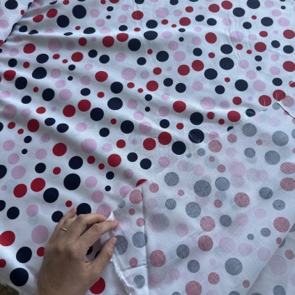 Vzorek - Bavlněné plátno random puntíky