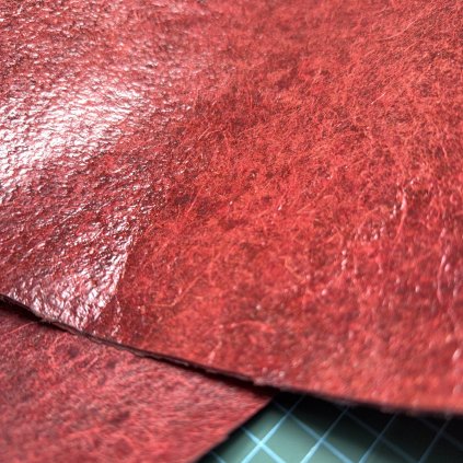 Malai plát Madder red glossy lesklý 120x80cm 650g/m2