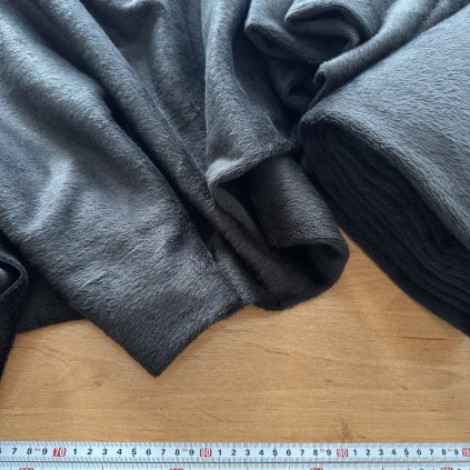 Černý teplý úplet s fleece chlupem