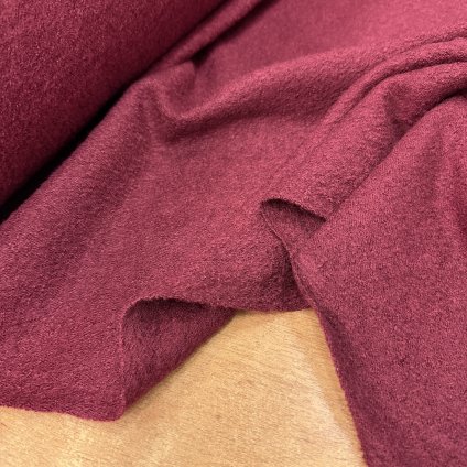 Vlněné bouclé v barvě červeného vína 60%vss/40%vlna