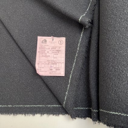 Vzorek - Černá kostýmovka s podílem vlny Slovena Žilina, 36%vlna/64%synt.vl.