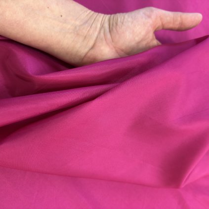 Magenta taft, synt. vlákna