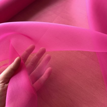Vzorek - Organza magenta 100% hedvábí