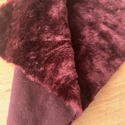 Kožešina vínová, synt.vl.