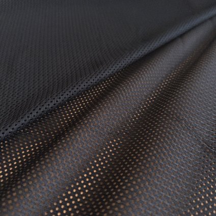 Černá sportovní síťovina nepružná