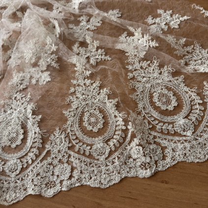 Krajka off white synt.vl.