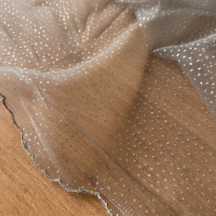 Kouřově šedivý lehký tyl se stříbrnými třpytkami