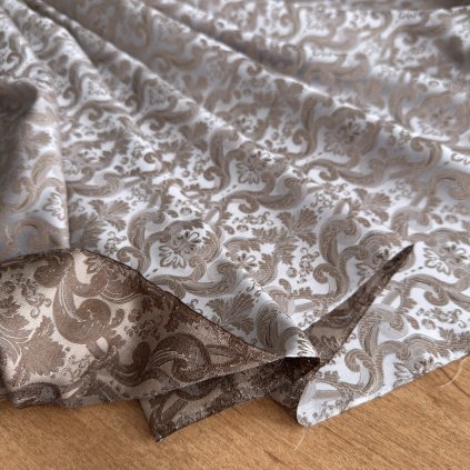 Brokát šedo hnědý florální vzor
