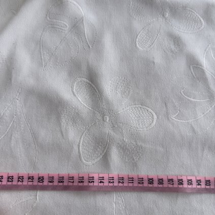 Bílý vyšívaný samet s květy, bavlna/el