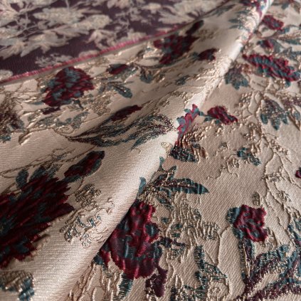 Brokát metalický s temnými květy