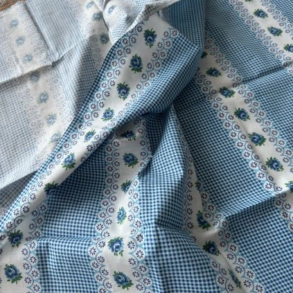 Plátno retro kostka / květy modrá, bavlna