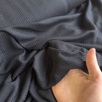 Černý příjemný úplet proužek/žebro (tričko a spodní prádlo)