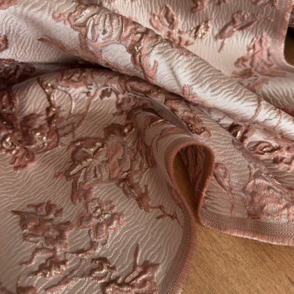 Vzorek - Brokát růžový s květy