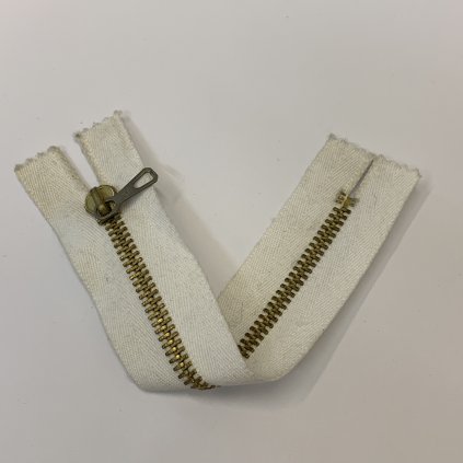 Zip bílý 15CM