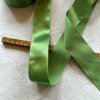 Atlasová stuha 40mm, Trávová