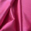 Výrazně růžový satén, pružný, lesk