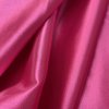 Výrazně růžový satén, pružný, lesk