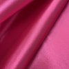 Výrazně růžový satén, pružný, lesk