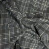 Směs polyesteru a viskózy, šedá/černá kostka