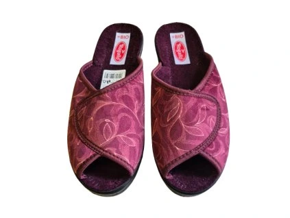 Dámské pantofle Karla