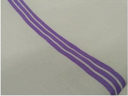 fialový pruh
