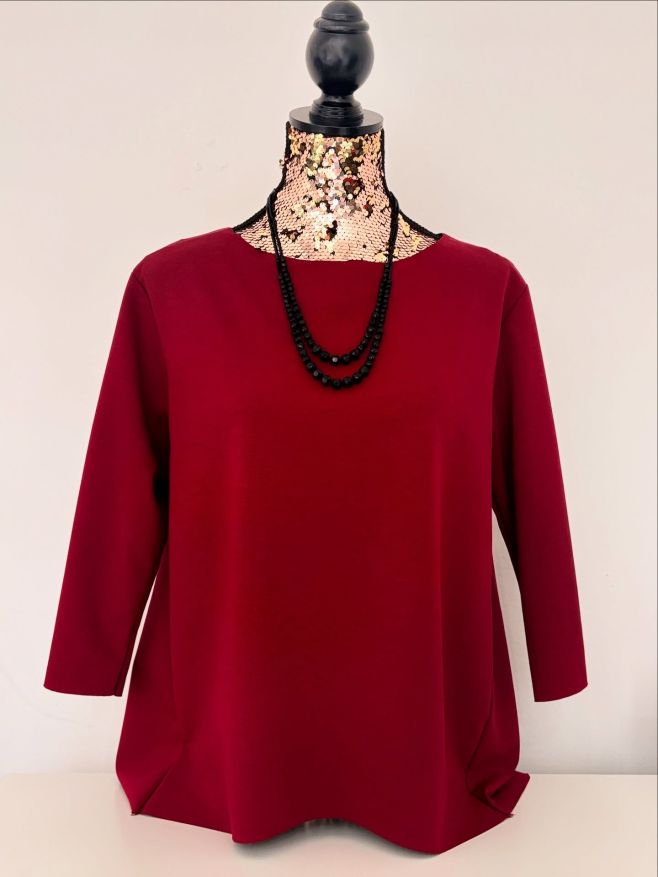 ❣️Tmavě červená halenka. 🌬️Lehká, vzdušná, s 3/4 rukávem. Najdete nás v @ocfryda ve Frýdku Místku, naproti Alpine pro....