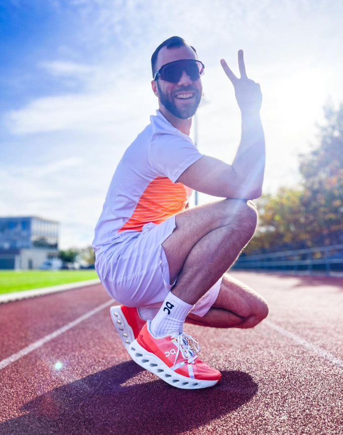 Recenze Viktor ON CLOUDECLIPSE