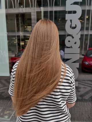 Fresh cut with soft caramel highlights for a natural, sun-kissed look🧁✨