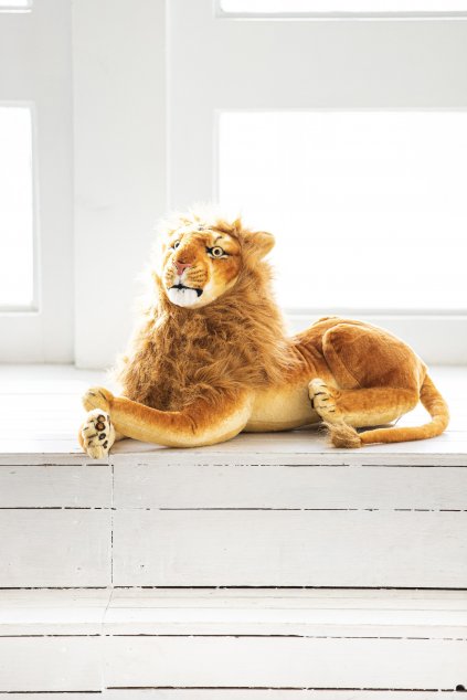 Plush lion 120 cm