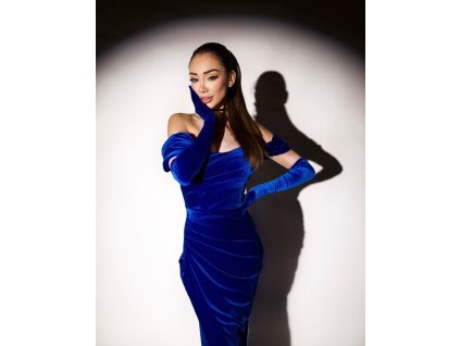 546 Facetune 12 01 2024 23 07 55