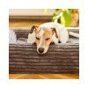 Ortopedický pelíšek pro psa Cloud S Moss Green Explorer Dog – pes odpočívá v pelíšku